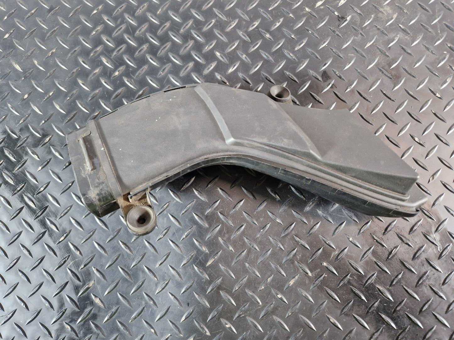16-19 MERCEDES BENZ GLE W166 FRONT AIR DUCT FOAM RIGHT A2760902637