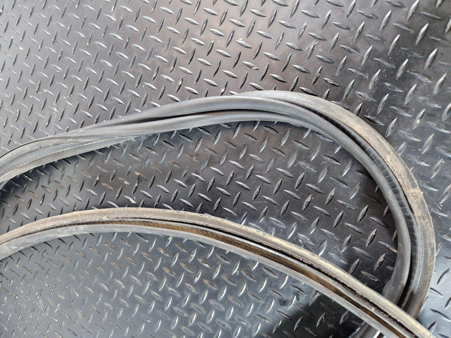 Mercedes-Benz    Unknown Part Type A1667400178