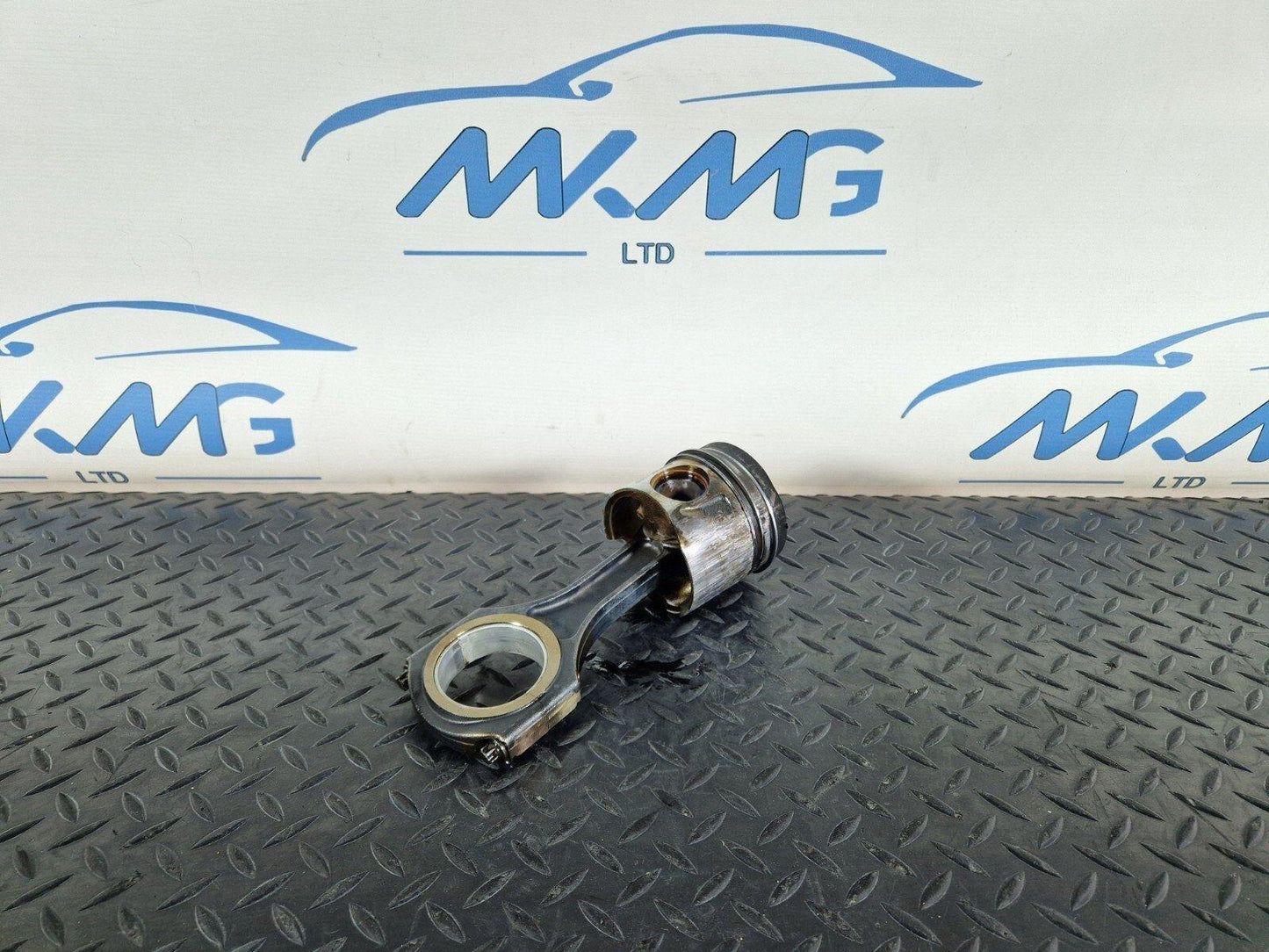 18-ON MERCEDES BENZ SPRINTER W907 2.2 CDI OEM PISTON WITH CON ROD OM651.958