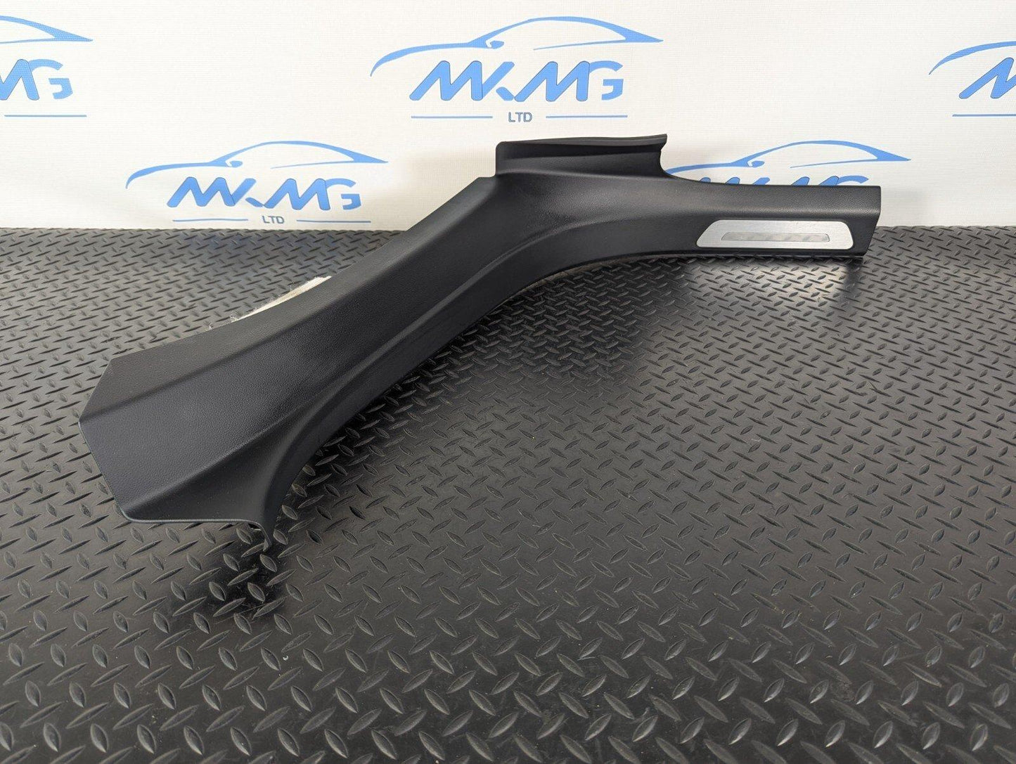 10-17 AUDI A8 4H  REAR RIGHT INTERIOR STEP PLATE TRIM 4H0864608F