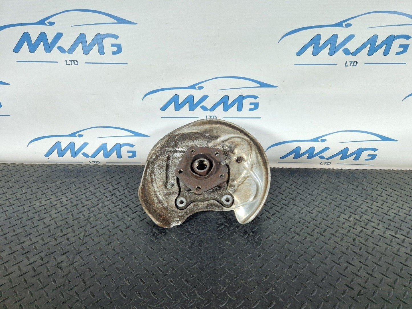 16-19 AUDI A4 B9 GENUINE OEM REAR RIGHT O/S DRIVER SIDE WHEEL HUB 8W0505432Q