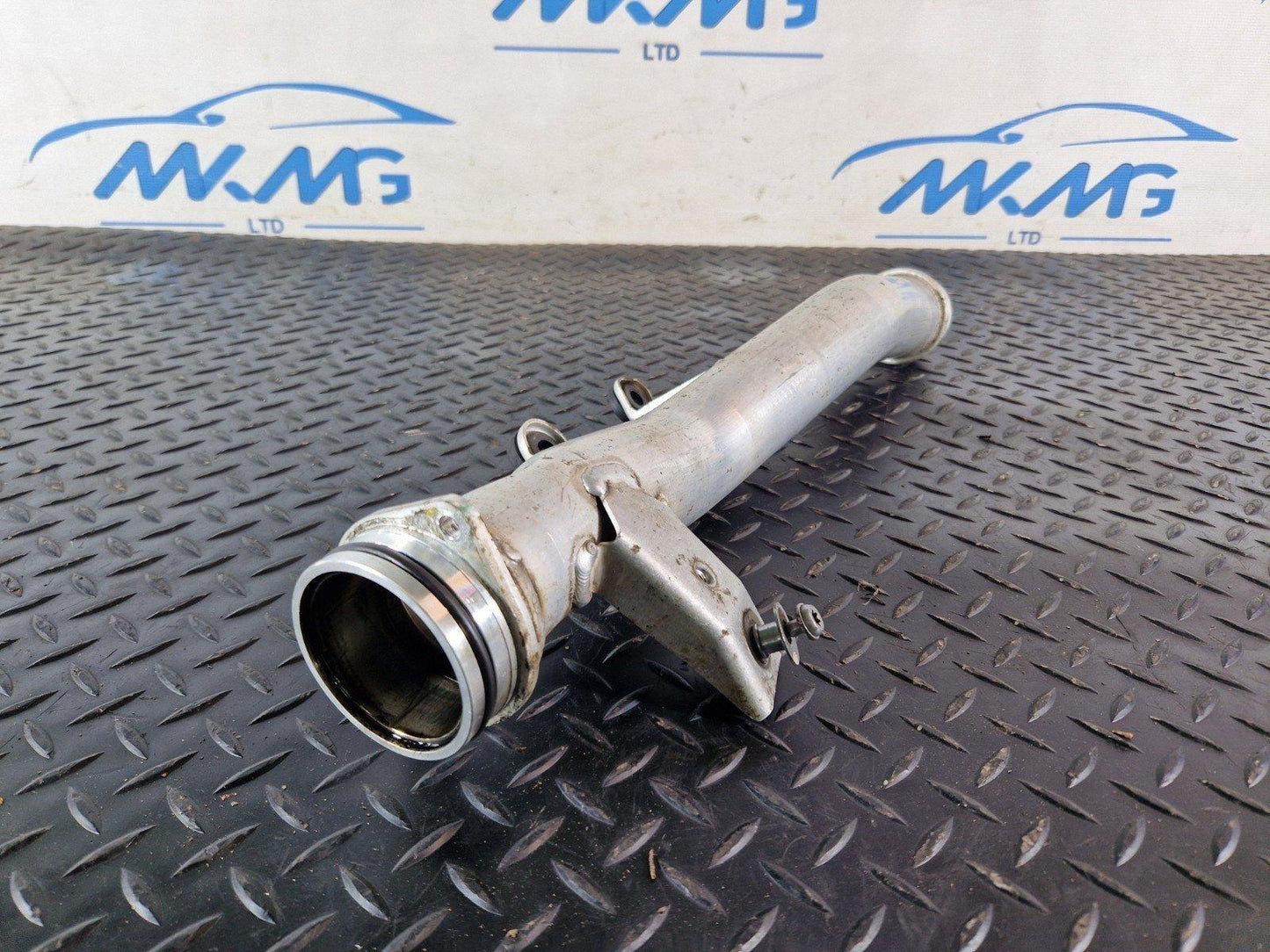 10-18 VW TOUAREG 7P GENUINE INTERCOOLER PIPE HOSE 7P0145762A