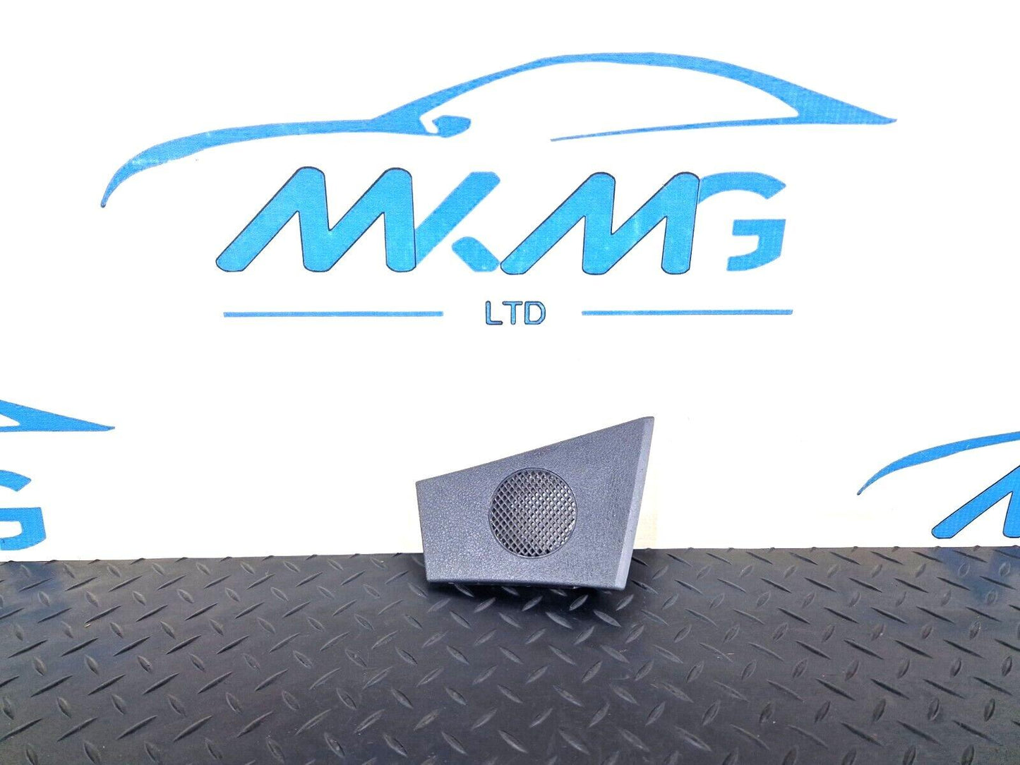 18-ON MERCEDES BENZ SPRINTER W907 W910 RHD RIGHT SPEAKER COVER A91008270400