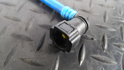 16-19 AUDI A4 B9 S-LINE GENUINE 2.0TDI SALOON FUEL RETURN PIPE 8W0201220