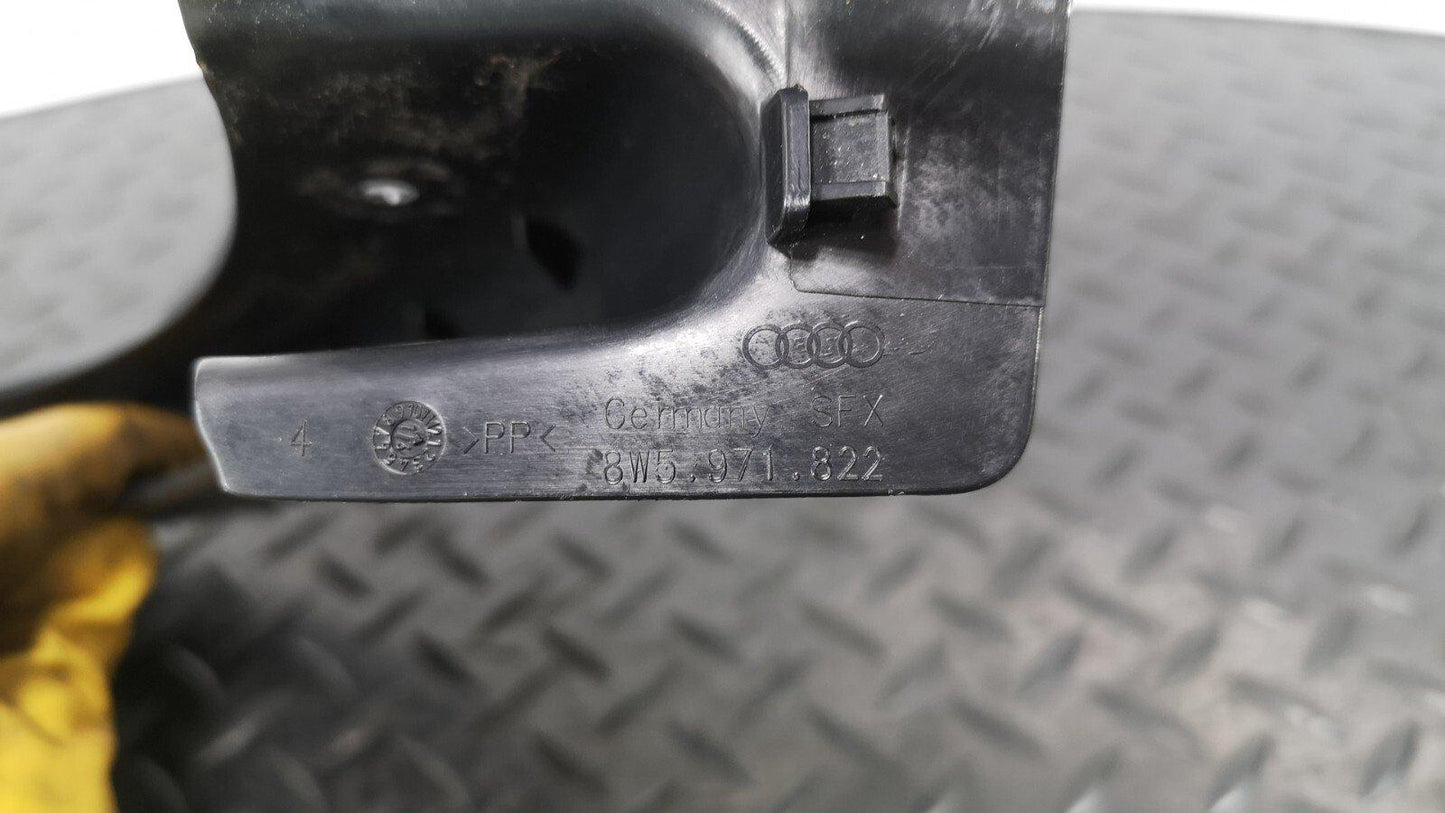 16-19 AUDI A4 B9 S-LINE SALOON GENUINE BOOTLID RIGHT SIDE HINGE COVER 8W5971822
