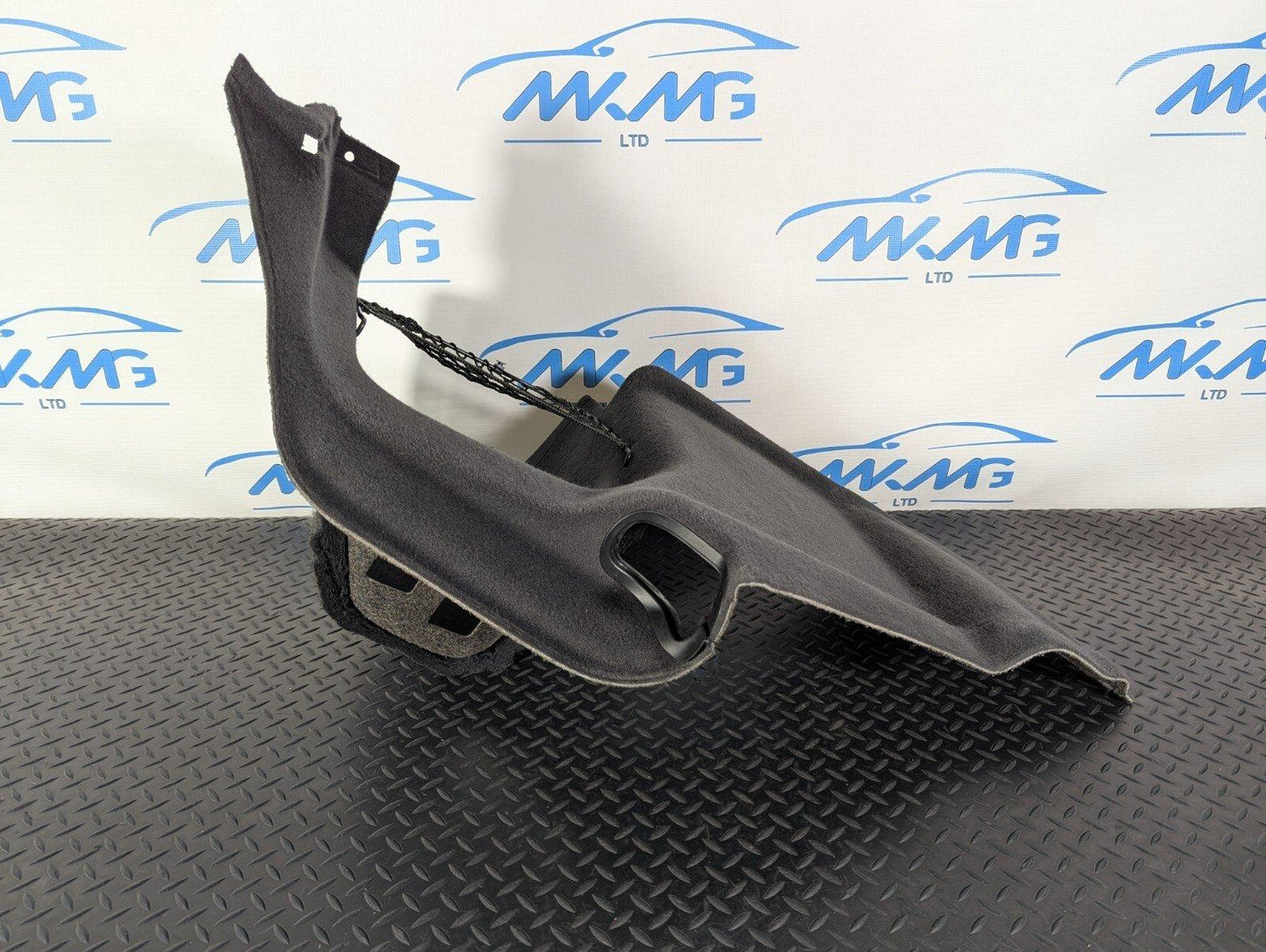 10-17 AUDI A8 4H  REAR RIGHT BOOT SIDE TRUNK CARPET PANEL 4H0863880D