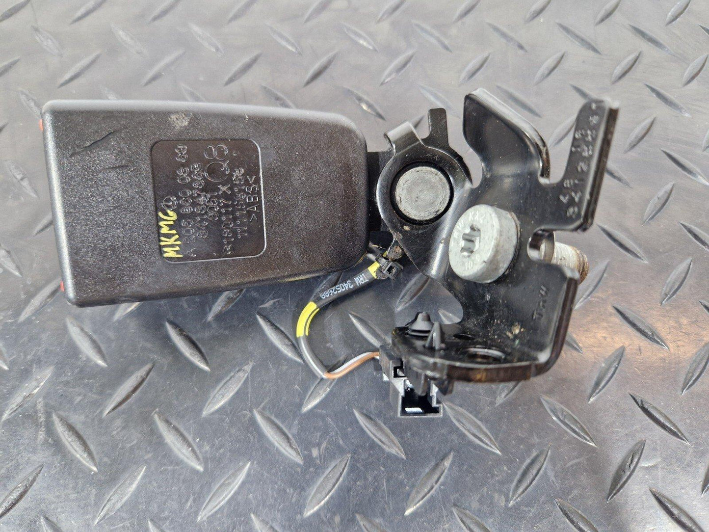 14-21 MERCEDES BENZ C220D W205 REAR LEFT PASSENGER SIDE N/S SEATBELT A2058600369