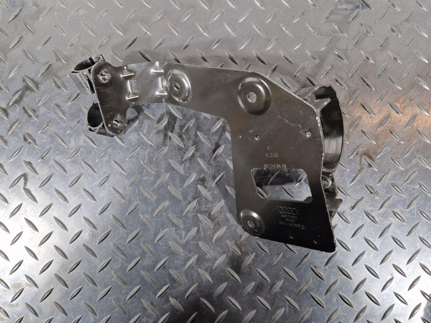 16-19 AUDI A4 B9 GENUINE COOLANT PUMP BRACKET 8W0145896C 8W0145879B