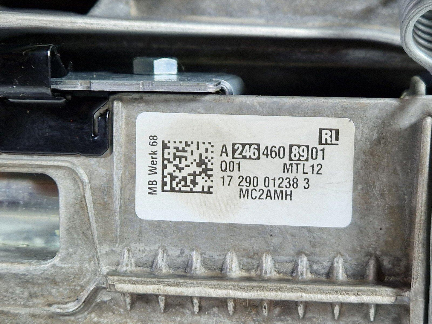14-19 MERCEDES BENZ GLA X156 GENUINE OEM STEERING COLUMN A2464608901