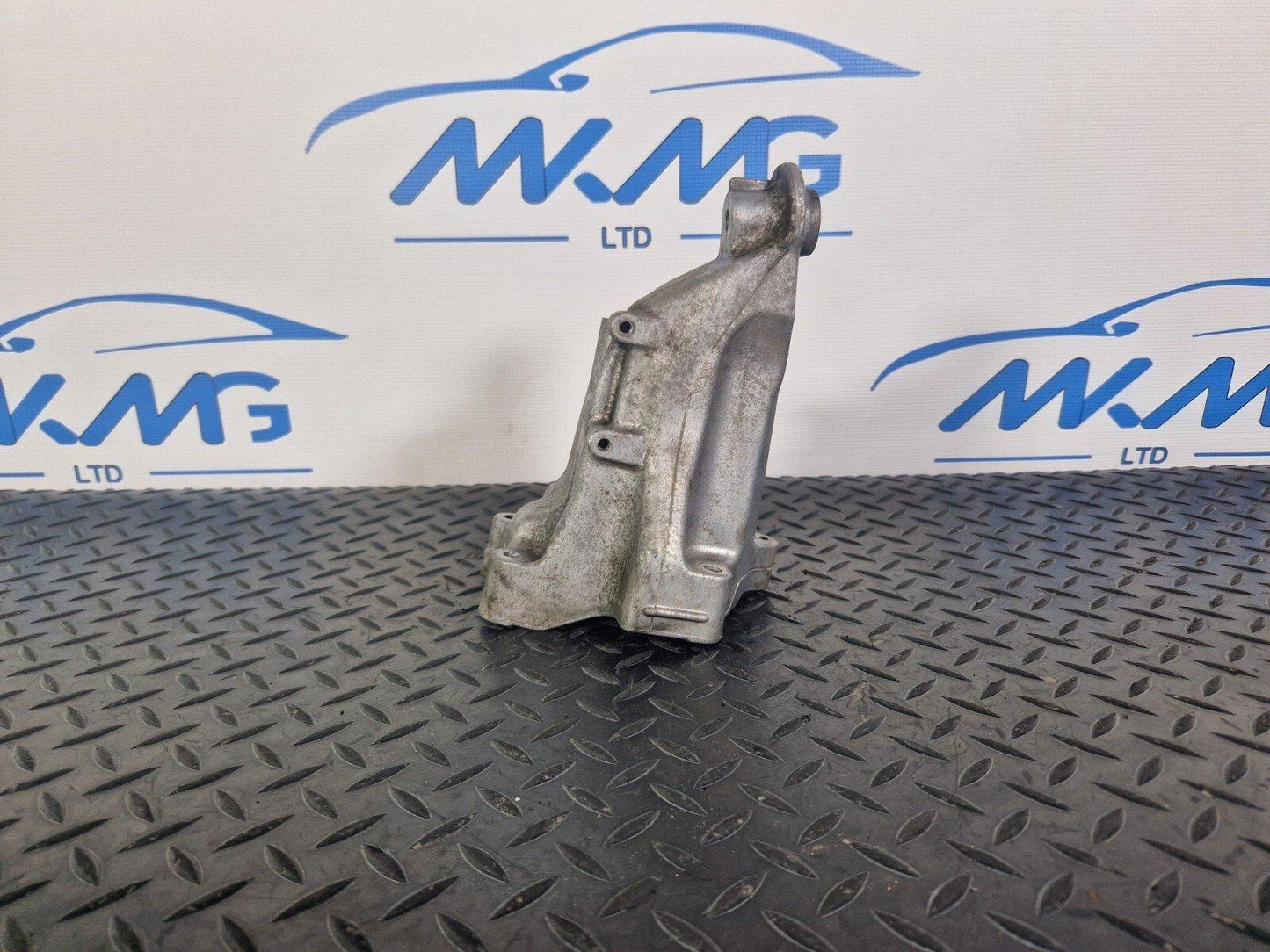 14-21 MERCEDES-BENZ C250D W205 ENGINE SUPPORT MOUNT BRACKET RIGHT A6512234304