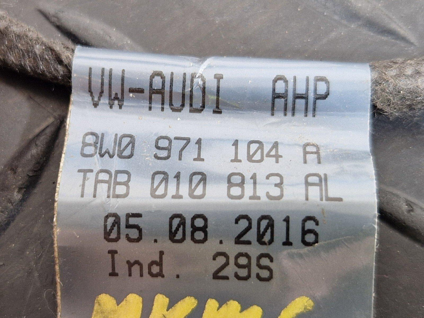 16-19 AUDI A4 B9 GENUINE REAR BUMPER PARKING SENSOR PDC WIRING LOOM 8W0971104A