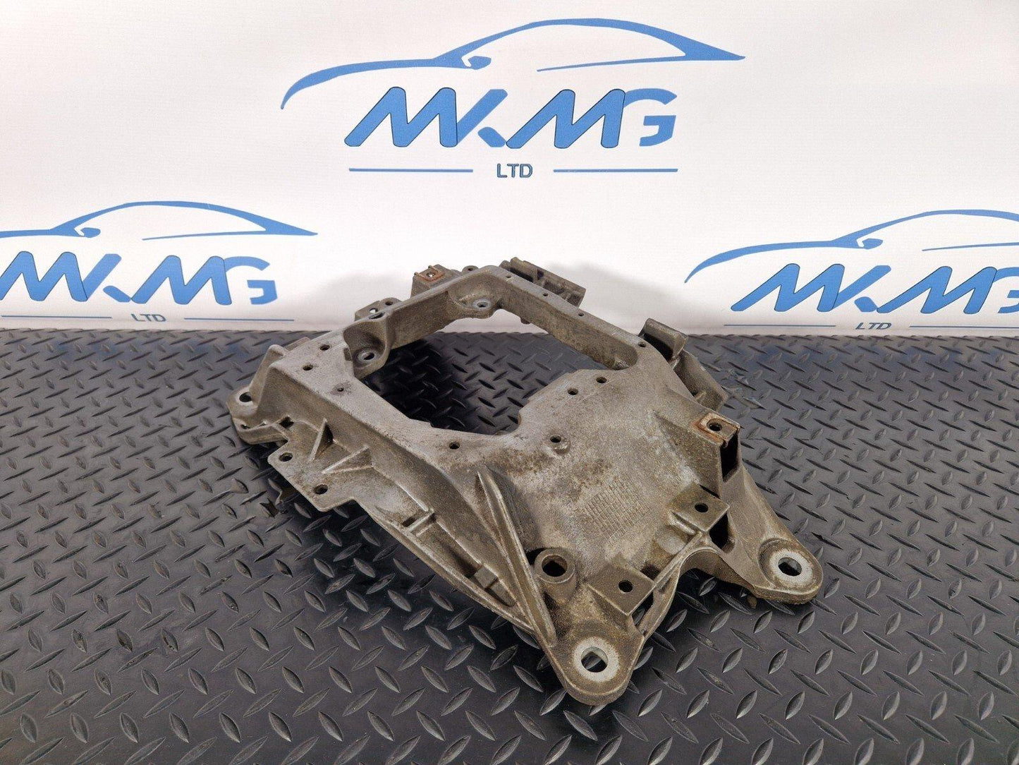 10-18 AUDI A7 4G S-LINE GEARBOX TRANSMISSION BRACKET HOLDER MOUNT 4G0399263R