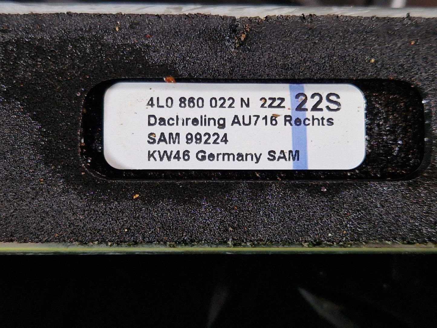 10-15 AUDI Q7 4L GENUINE O/S CHROME RIGHT SIDE ROOF RAIL BAR 4L0860022N