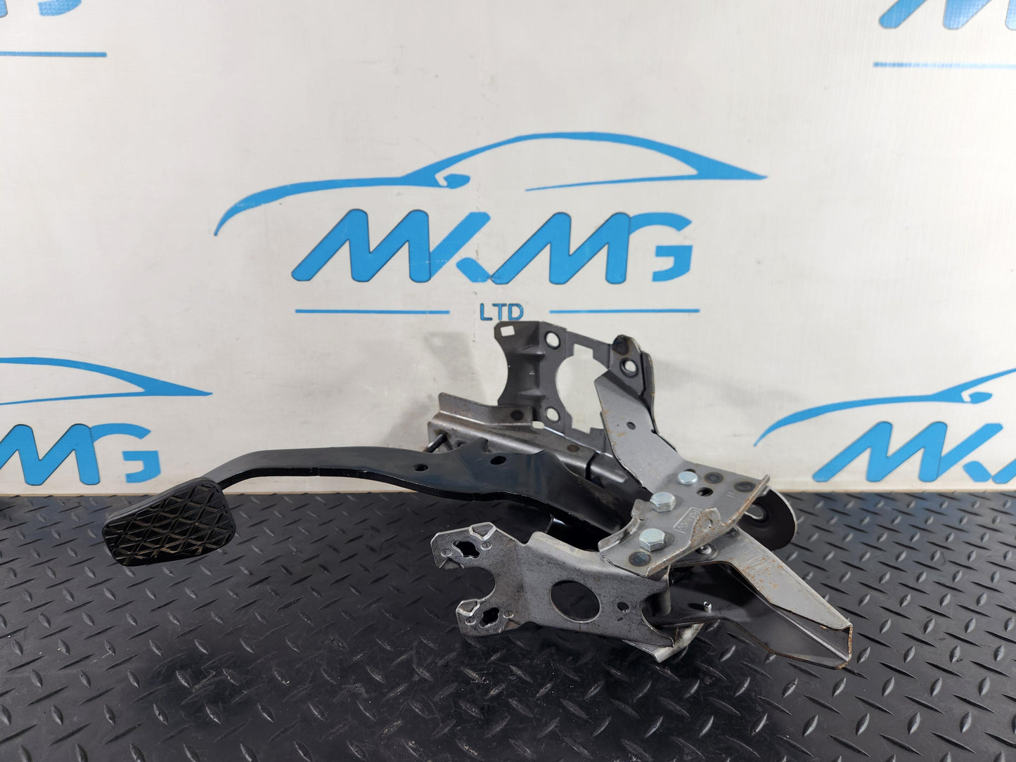 Ford Fiesta MK6 BRAKE PEDAL ASSEMBLY 8V512450FA