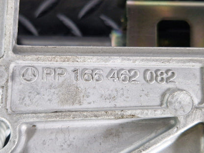 11-19 MERCEDES BENZ ML W166 GENUINE STEERING COLUMN A1664601216