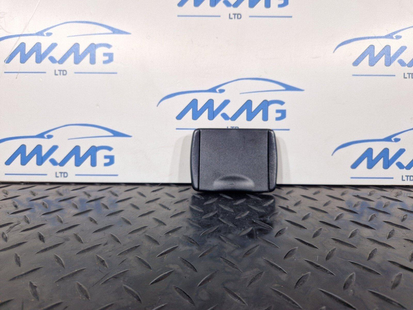 12-18 BMW 3 SERIES F30 F31 GENUINE REAR RIGHT LOAD COVER AREA IN BLACK 7264704