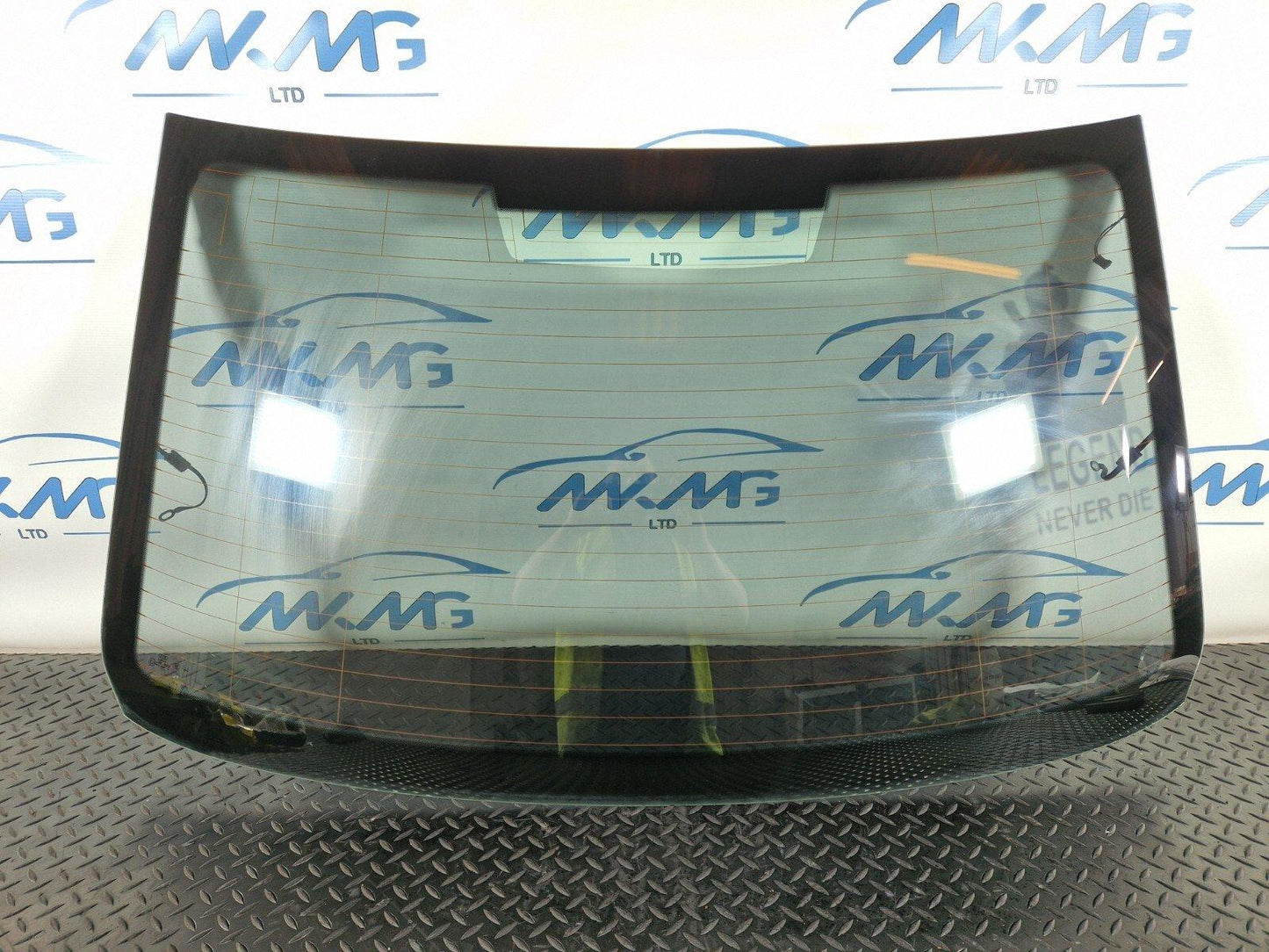 16-19 AUDI A4 B9 GENUINE OEM REAR WINDSHIELD WINDSCREEN WINDOW GLASS 8W5845501