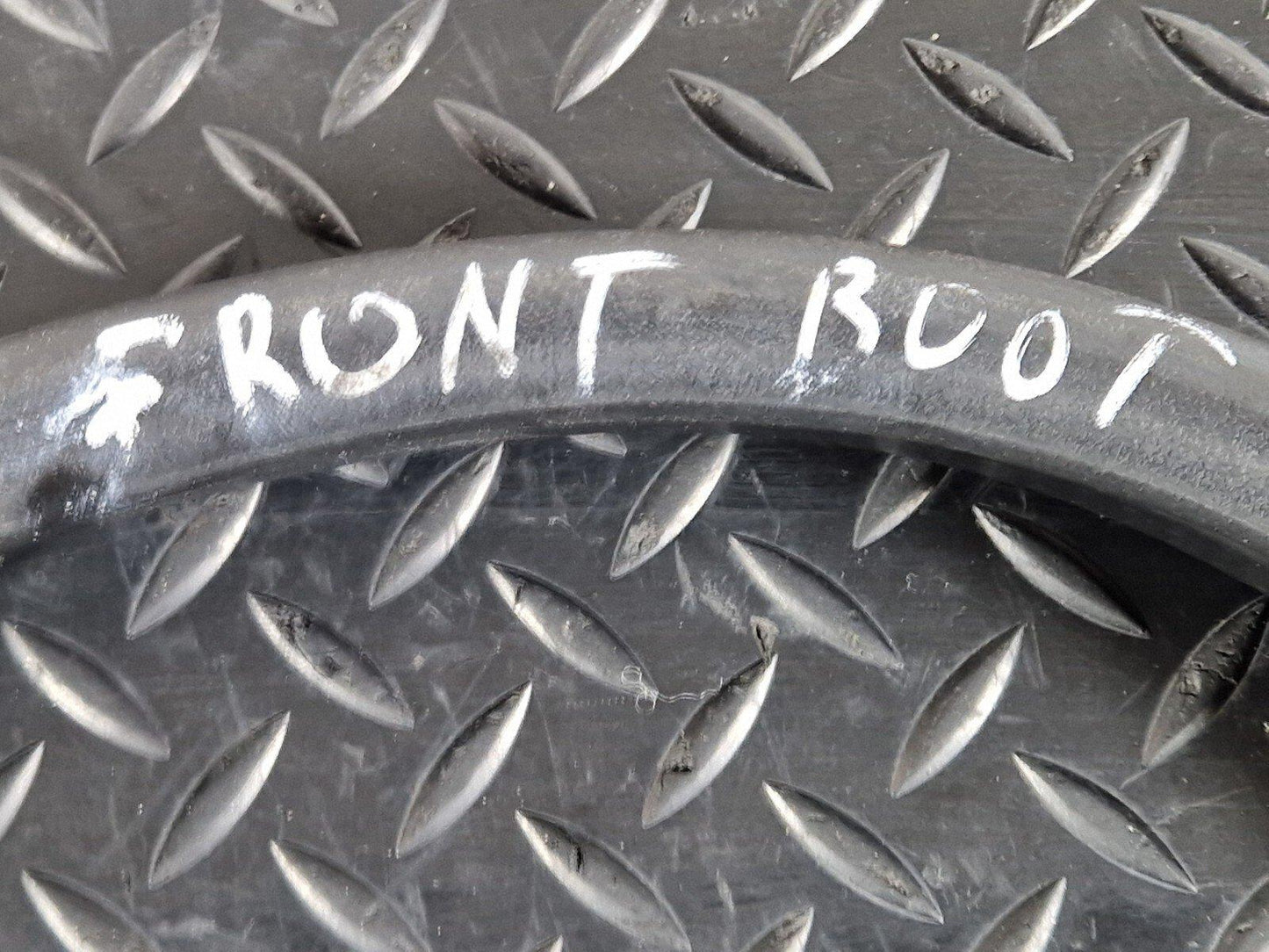 16-24 AUDI A5 F5 COUPE GENUINE FRONT HOOD BONNET RUBBER SEAL 8W0823723A