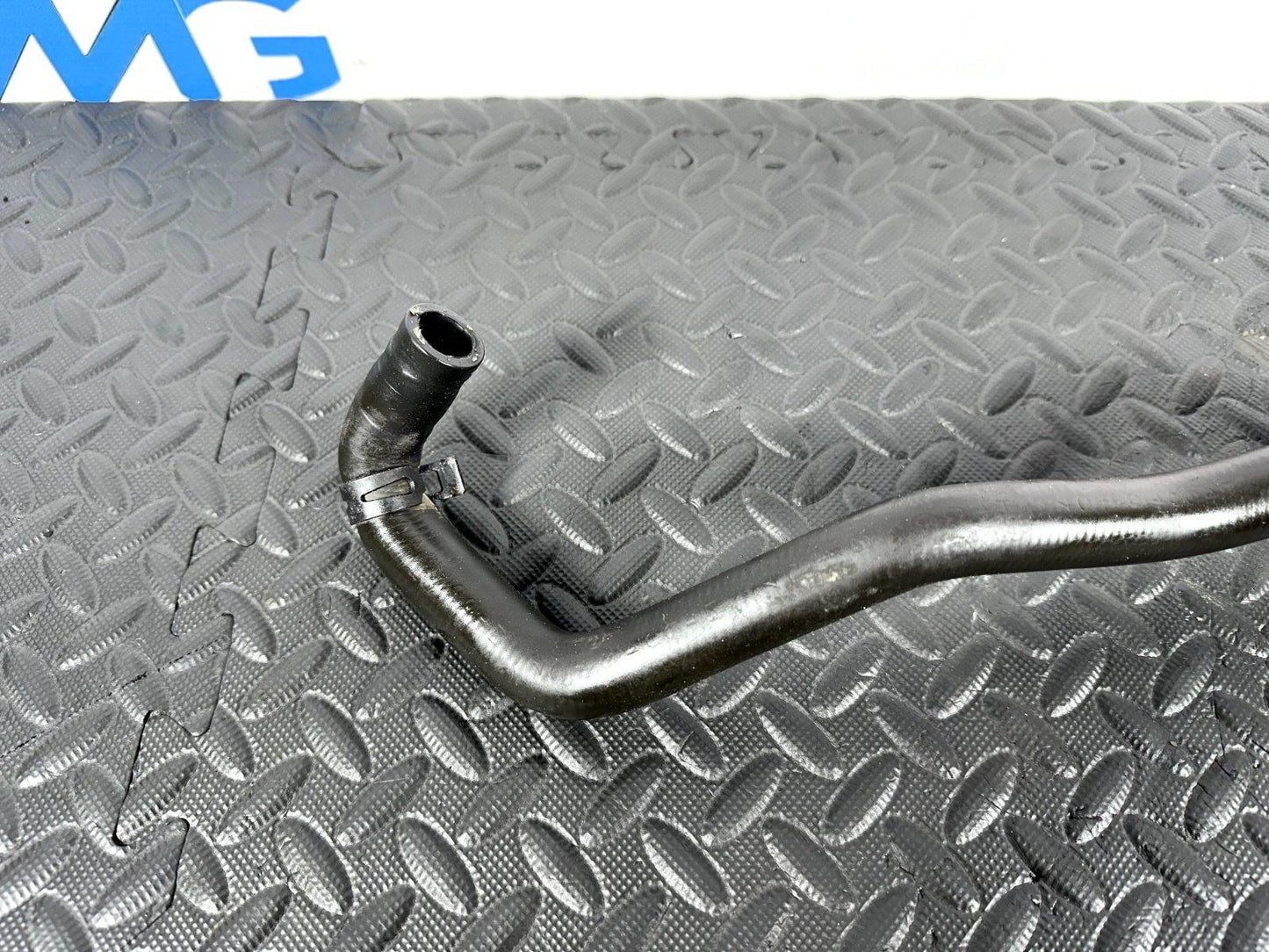 16-19 AUDI A4 B9 GENUINE 1.4 TFSI CVNA ENGINE WATER COOLANT HOSE 8W0145947D