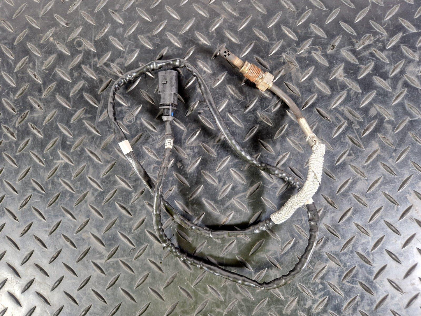 16-19 AUDI A4 B9 2.0TDI DEU DET ENGINE EXHAUST GAS TEMPERATURE SENSOR 04L906088E