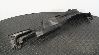 16-19 AUDI A4 B9 S-LINE GENUINE RIGHT DRIVER SIDE WING RUBBER SEAL 8W0821170