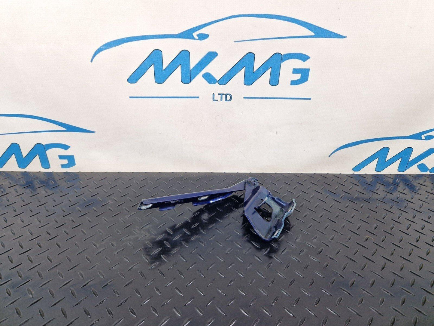 12-17 AUDI S5 CONVERTIBLE FRONT LEFT BONNET HOOD HINGE IN BLUE 8T0823301E