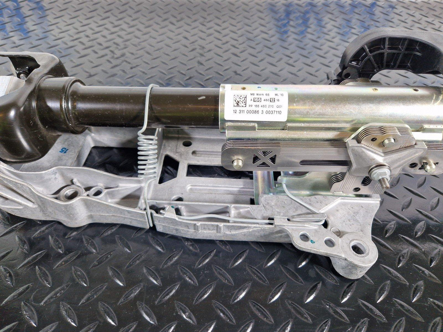 11-19 MERCEDES BENZ ML W166 GENUINE STEERING COLUMN A1664601216