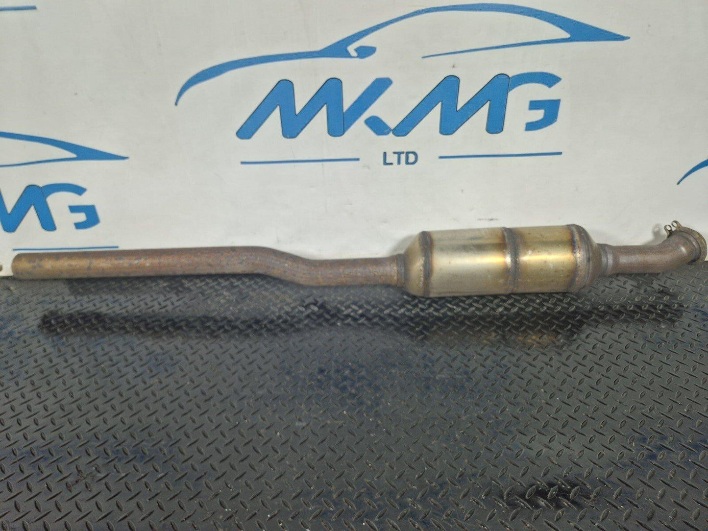 BMW F44 F48 EXHAUST MIDDLE PIPE MUFFLER 8689343