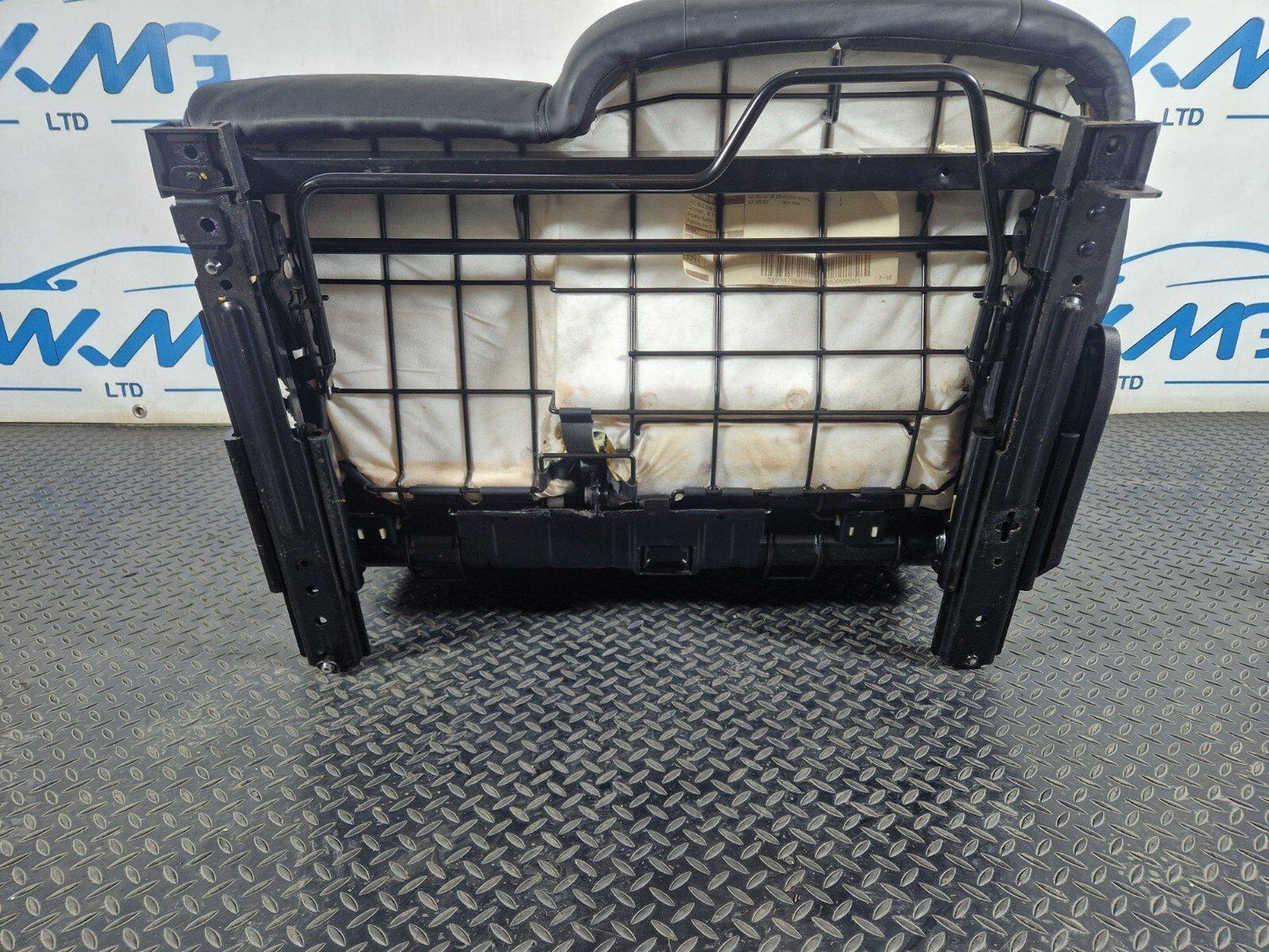10-15 AUDI Q7 4L GENUINE REAR LEFT SEATS 2ND ROW 4L0890037