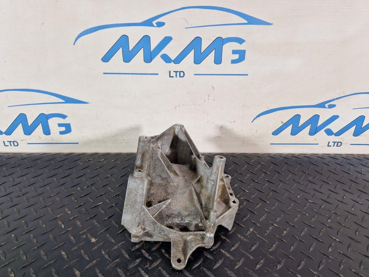14-21 MERCEDES BENZ C E CLS W205 W213 ENGINE BRACKET A6512340339