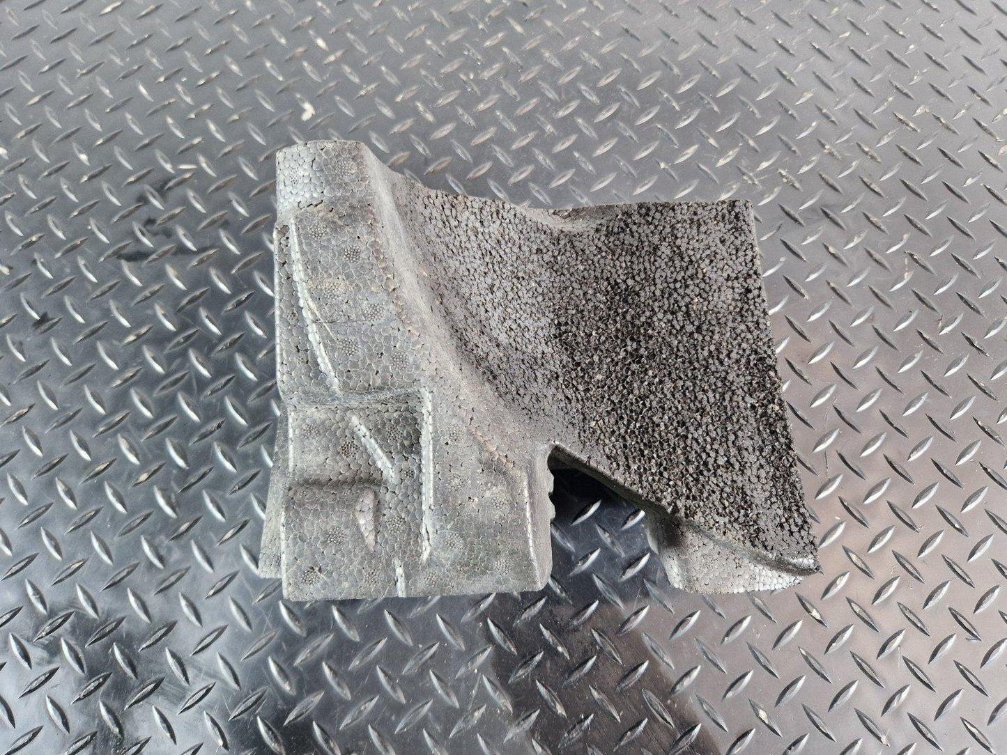 16-19 MERCEDES BENZ GLE W166 INTERCOOLER AIR GUIDE DUCT CHANNEL A1665052330