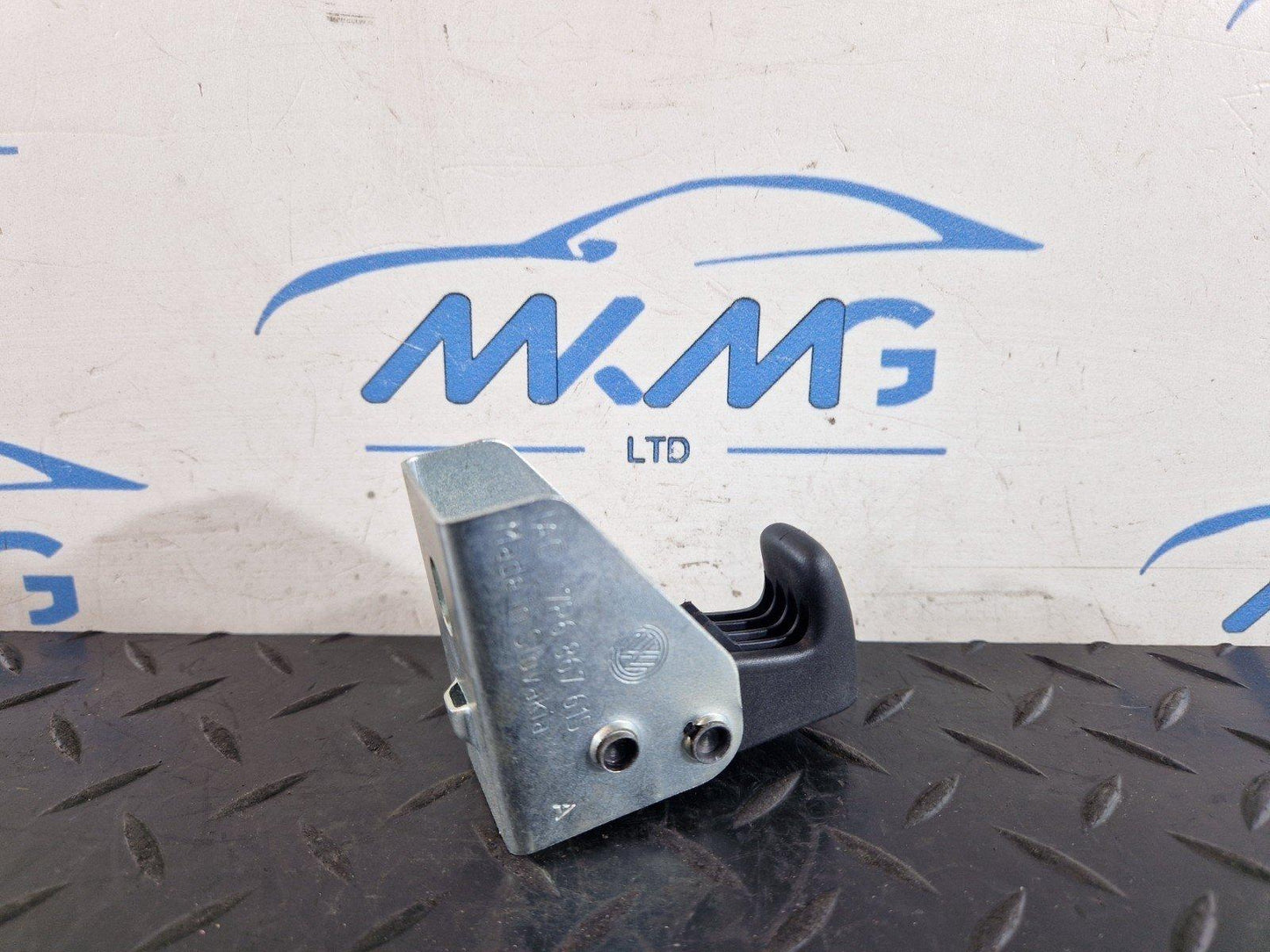 10-18 VW TOUAREG 7P GENUINE  TRUNK CARGO HOOK/HANGER CLIP 7P6867615