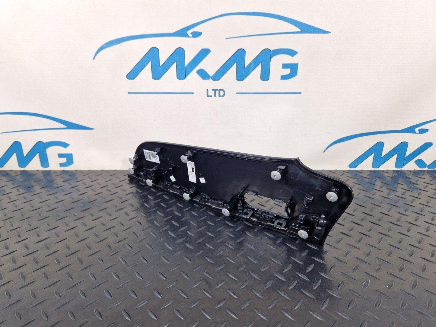 19-ON MERCEDES BENZ A CLASS W177 FRONT LEFT SIDE DOOR MOULDING TRIM A1777206701