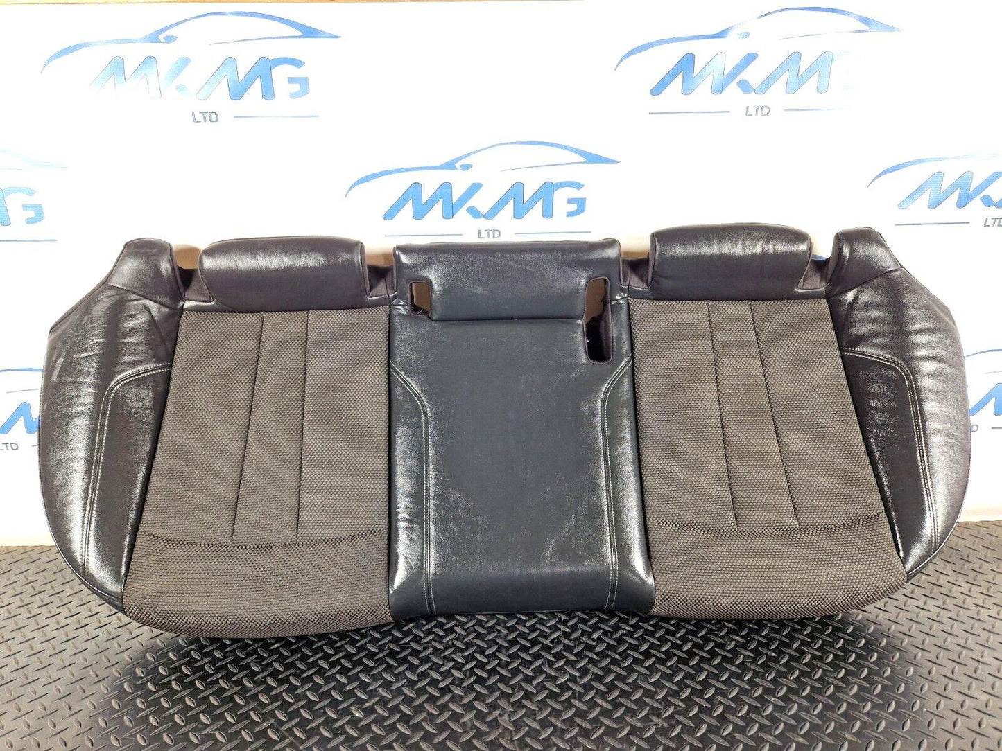 16-19 AUDI A4 B9 S-LINE GENUINE REAR HALF LEATHER SEAT BENTCH 8W0885375A