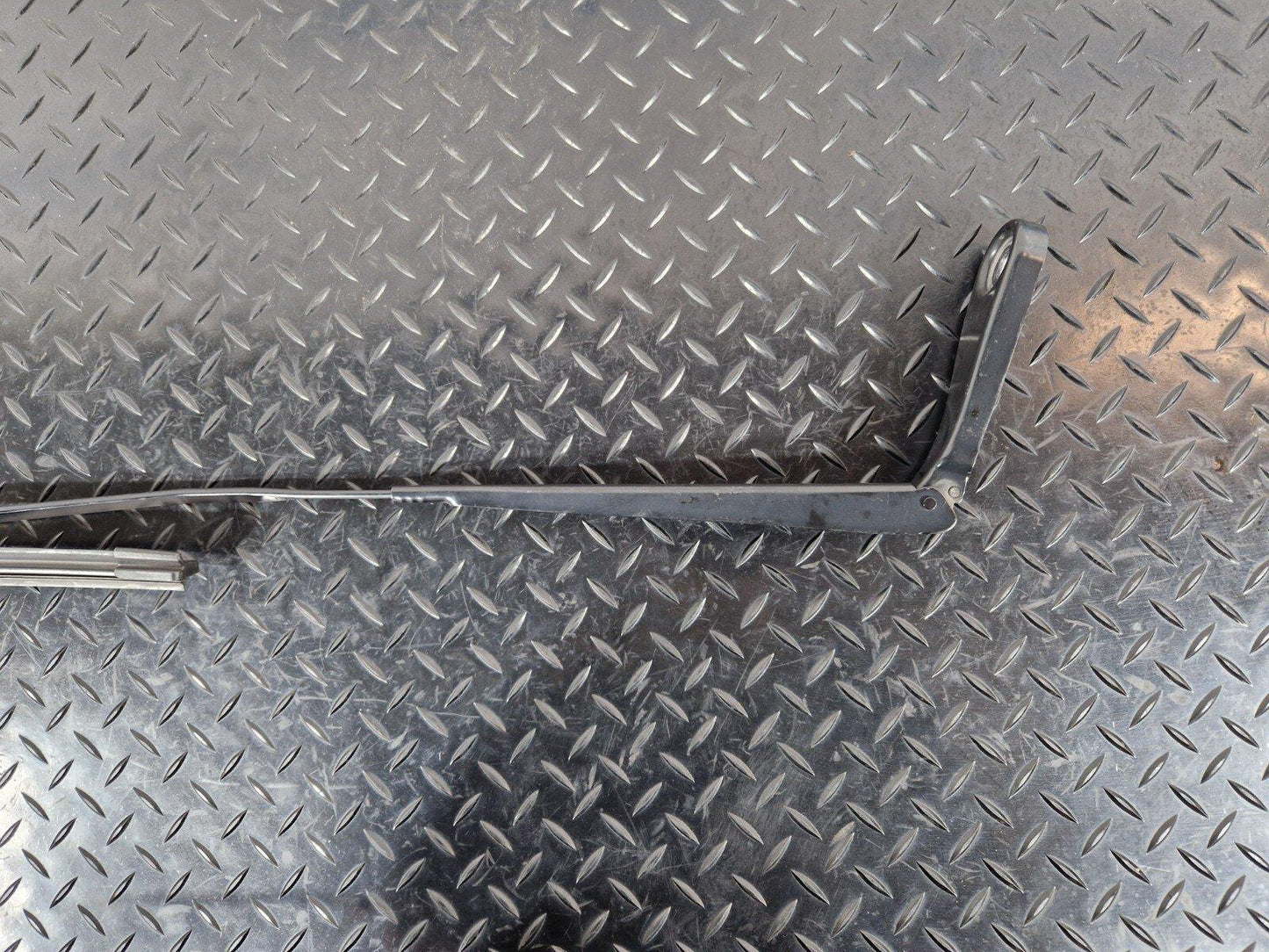 20-ON BMW 2 SERIES GRAN COUPE M-SPORT F44 WINDSCREEN WIPER ARM PASSENGER SIDE