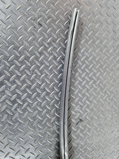 12-17 AUDI S5 CONVERTIBLE REAR RIGHT INNER WINDOW RUBBER SEAL 8F0839480E