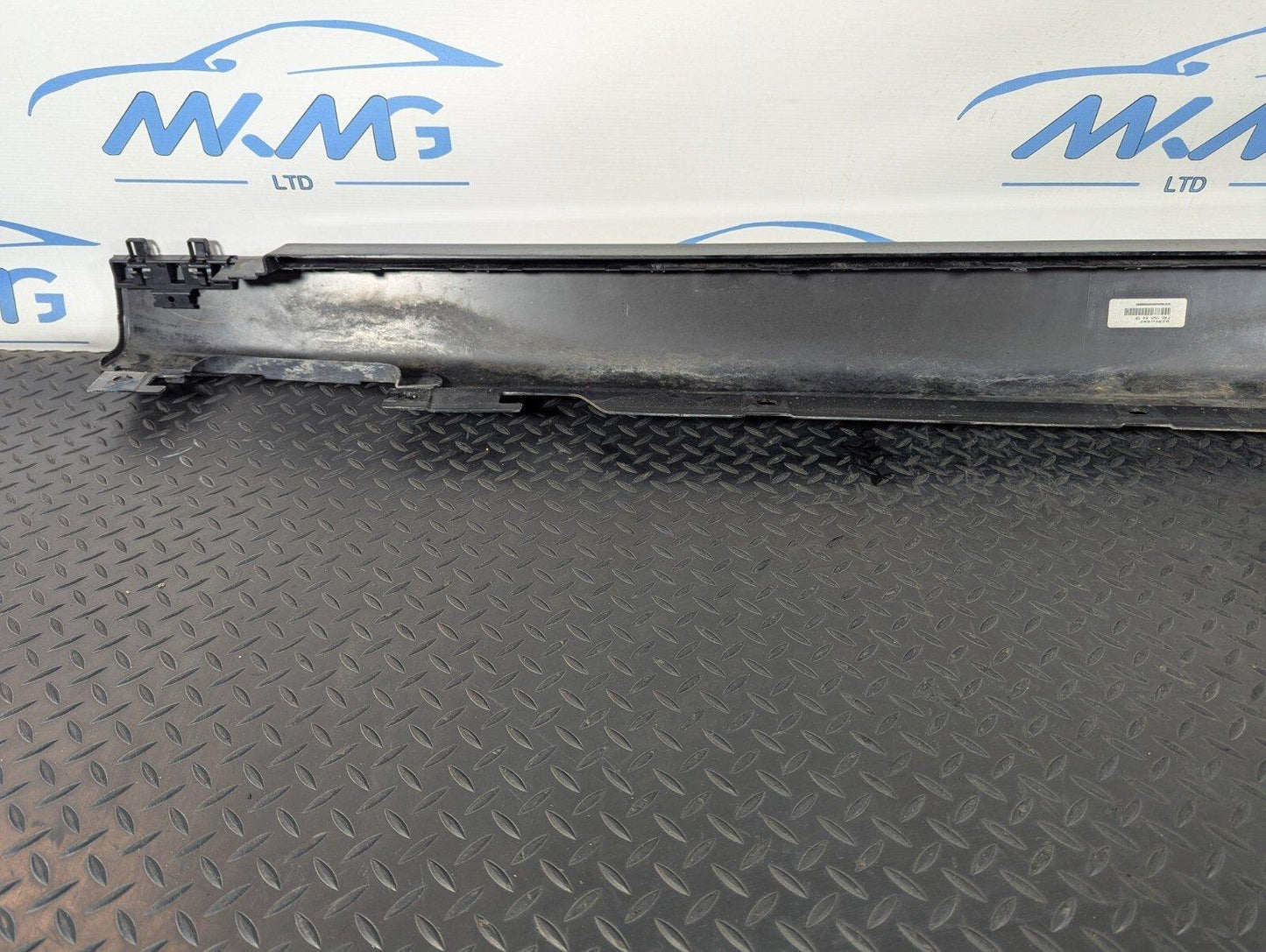 14-21 BMW 2 SERIES 218d GRAN TOURER F46 RIGHT O/S SKIRT PANEL IN BLACK 668