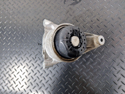 16-19 AUDI A4 B9 GENUINE OEM RIGHT DRIVER SIDE O/S ENGINE MOUNT 8W0199372CD