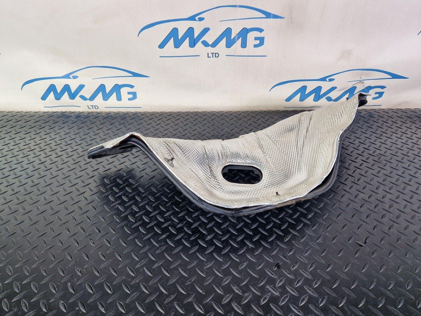 16-19 AUDI A4 B9 GENUINE OEM BULKHEAD FIREWALL HEAT PROTECTION SHIELD 8W0819523C