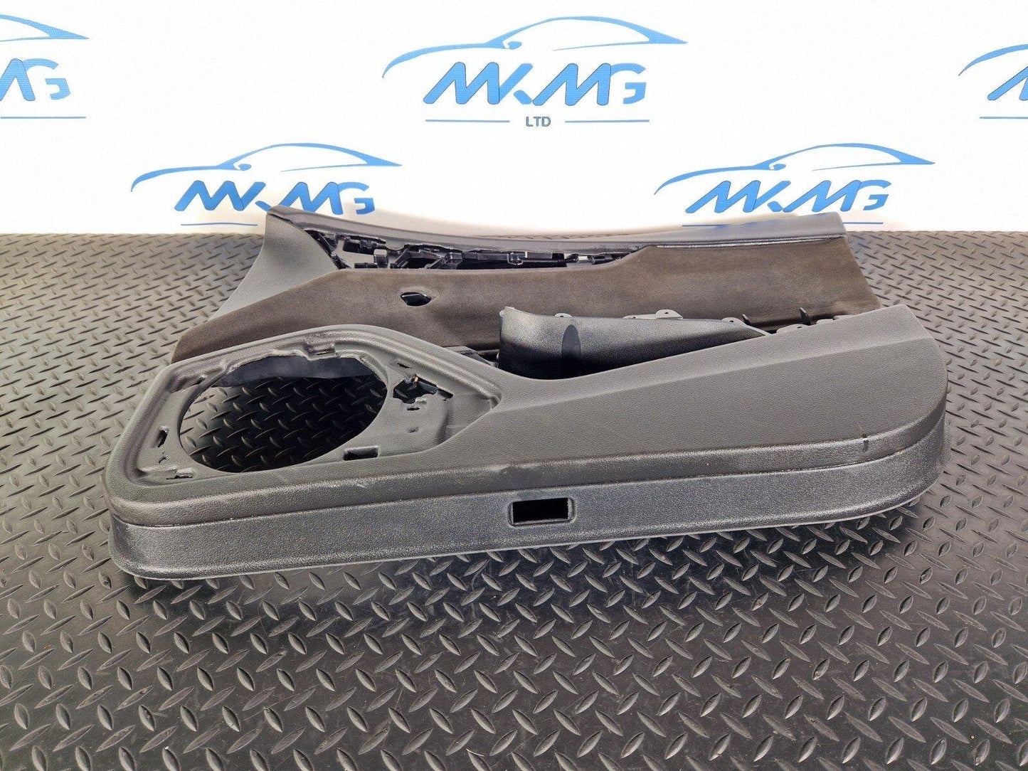 16-19 AUDI A4 B9 OEM FRONT RIGHT INTERIOR DOOR PANEL/CARD 8W0867134