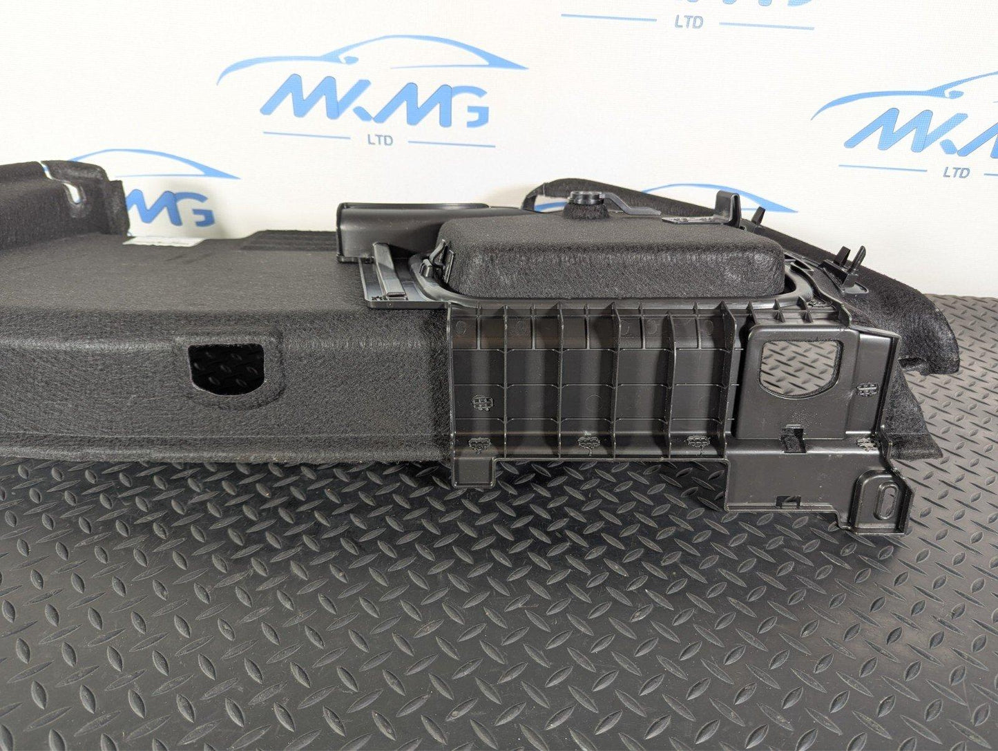 16-19 AUDI A4 B9 GENUINE REAR PASSENGER SIDE BOOT TRIM PANEL 8W5863879AA