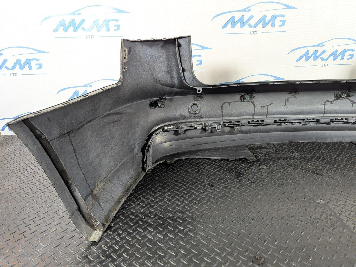 12-18 AUDI A6 C7 AVANT GENUINE REAR BUMPER IN BRILLIANT BLACK LY9B 4G0807521
