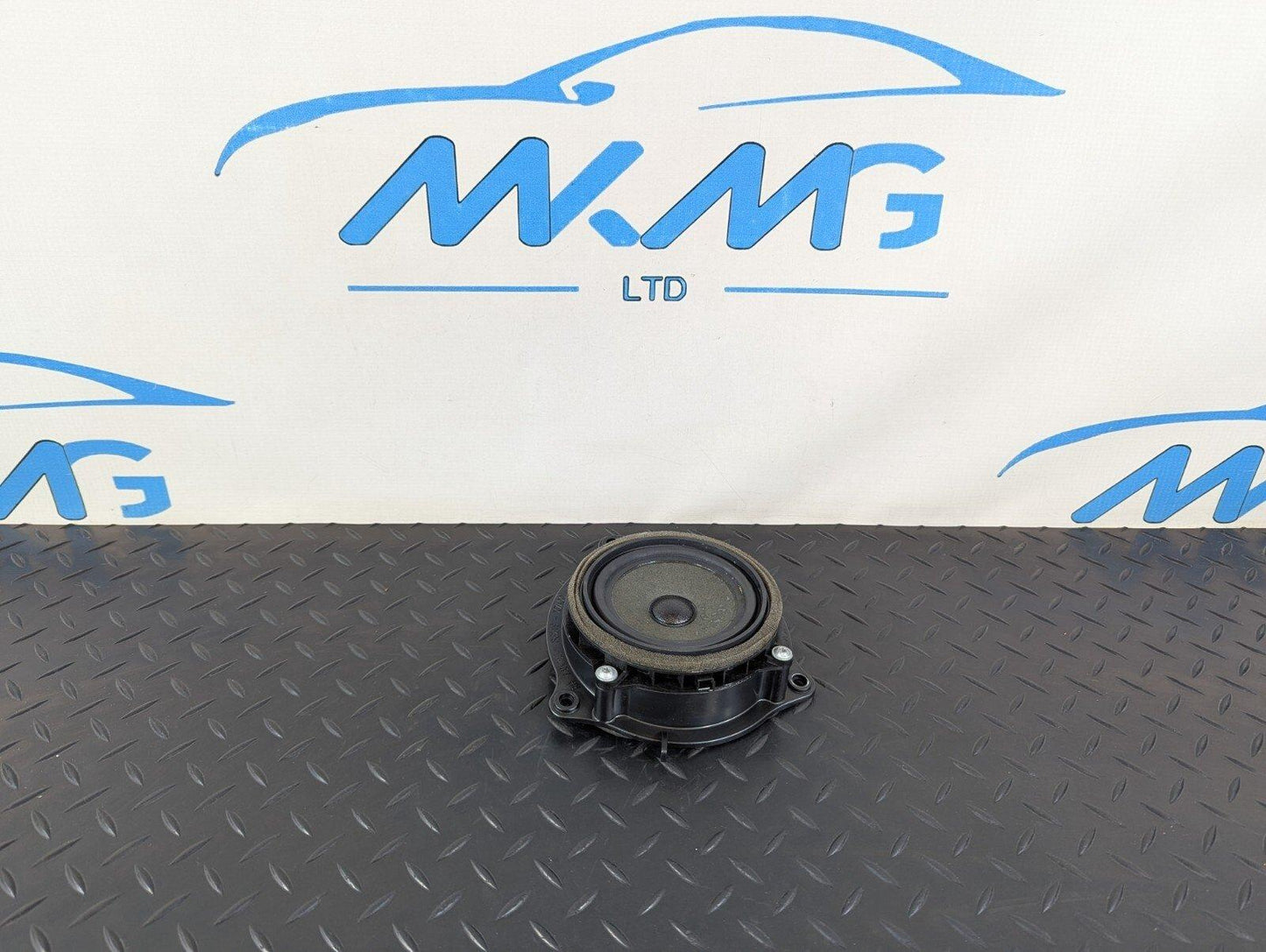 16-22 BMW X1 F48 GENUINE OEM REAR RIGHT DOOR SOUND SPEAKER WITH BRACKET 7350554