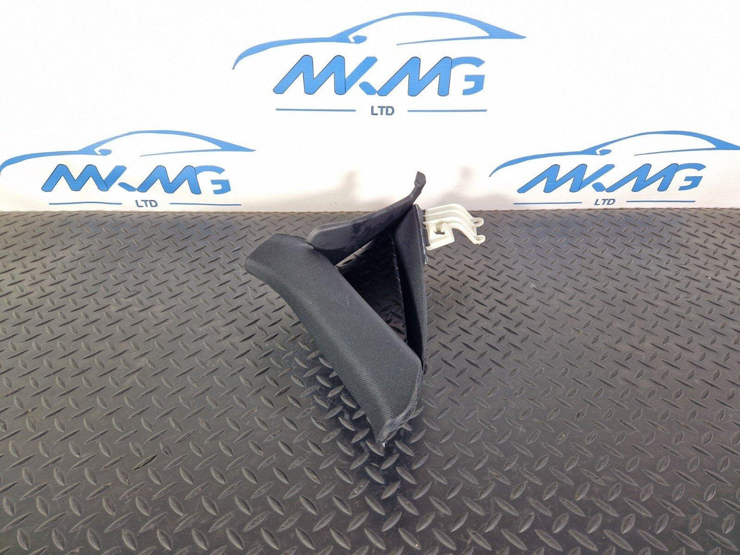 16-19 AUDI A4 B9 S-LINE OEM REAR LEFT SIDE C-PILLAR TRIM 8W5867287C