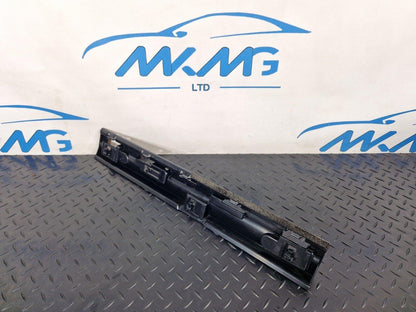16-22 BMW X1 F48 SIDE SKIRT MOUNTING BRACKET CENTRE MIDDLE RIGHT SIDE 7332332