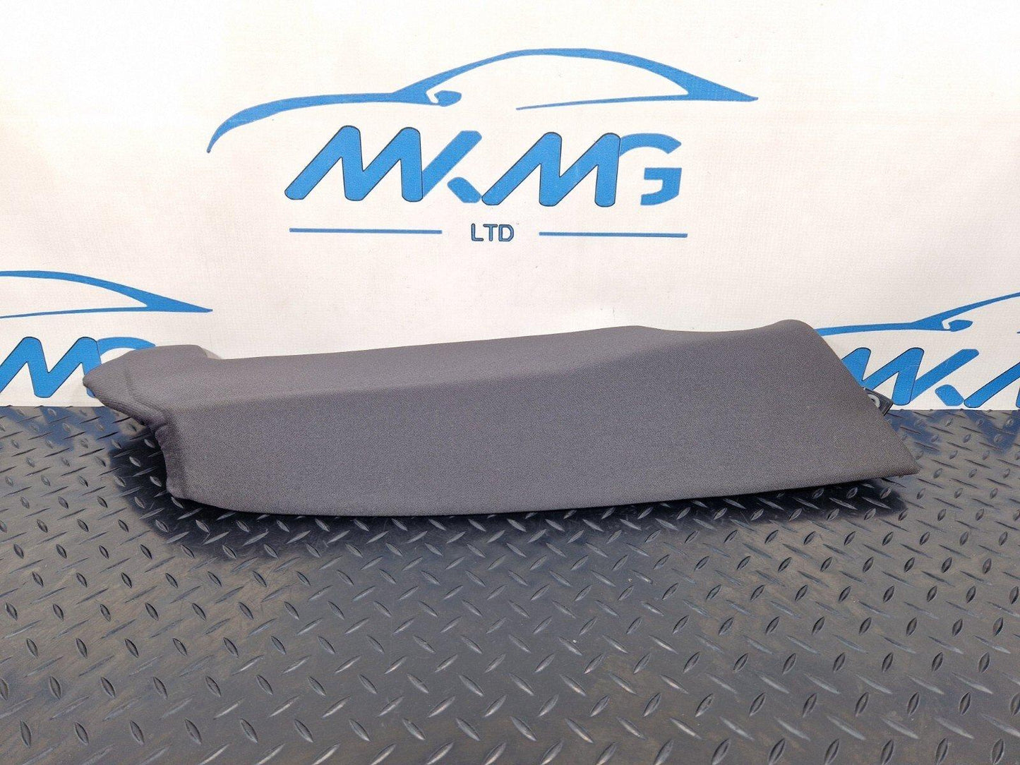 16-19 AUDI A4 B9 REAR RIGHT DRIVER SIDE BOLSTER 8W0885704