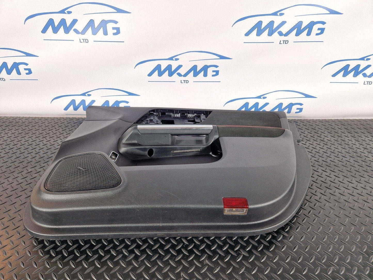 19-ON MERCEDES BENZ B CLASS W247 DOOR CARD PANEL RIGHT SIDE FRONT A2477204602