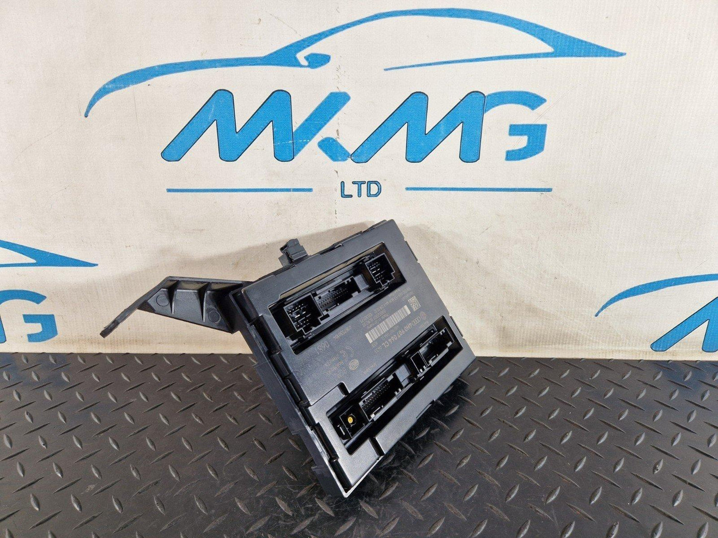 10-18 VW TOUAREG 7P 3.0 DIESEL COMFORT CONTROL MODULE 4H0907064CL