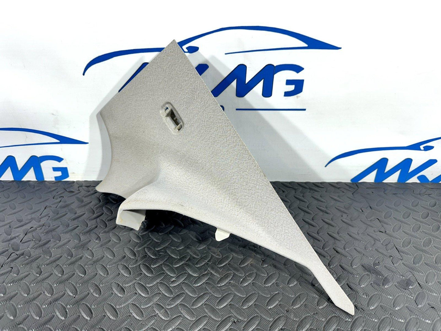 14-21 MERCEDES BENZ GENUINE RIGHT REAR COLUMN C-PILLAR COVER TRIM A2056900525