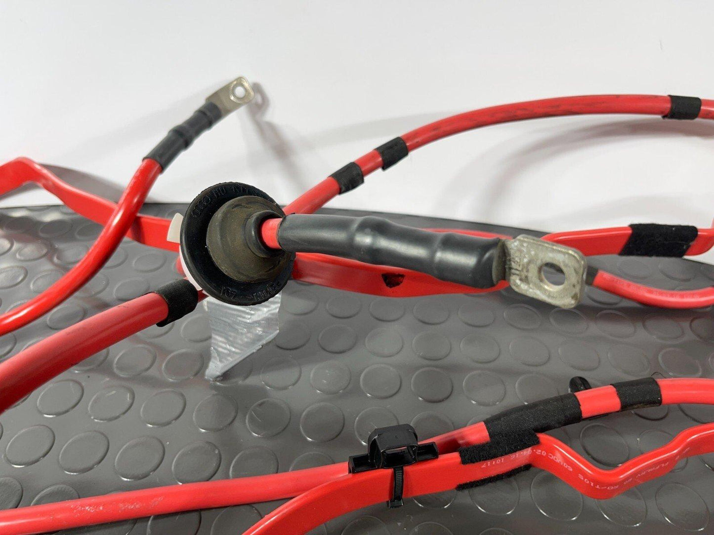 16-19 AUDI A4 B9 ESTATE GENUINE POSITIVE BATTERY TERMINAL LEAD CABLE 8W2971225